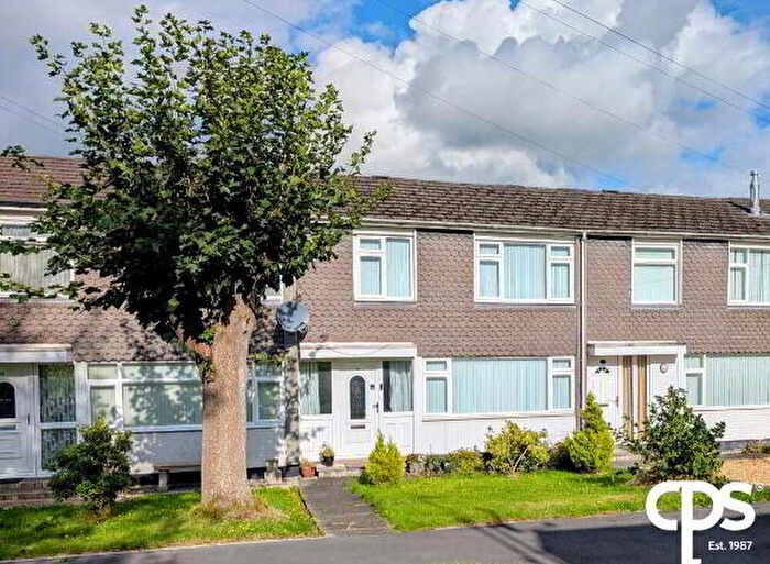 3 Bedroom Mid Terraced House For Sale In Brownstown Park, Craigavon, BT62