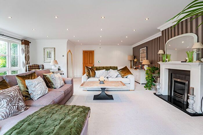 3 Bedroom Semi-detached House For Sale In Bedwell Park, Cucumber Lane, Essendon, Hatfield, AL9
