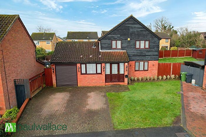 4 Bedroom Detached House For Sale In Springwood, West Cheshunt, EN7