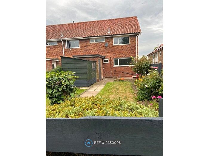 3 Bedroom Terraced House To Rent In Ashtree Close, Belton, Doncaster, DN9