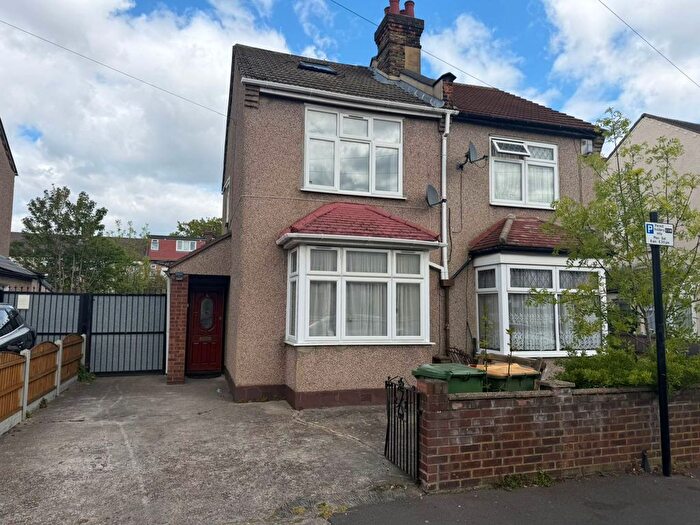 4 Bedroom Semi Detached House To Rent In Lloyd Villas, Roman Road, London, E6