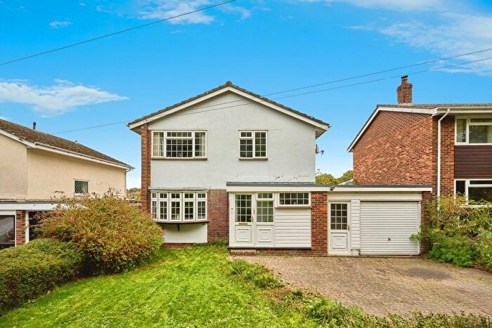 4 Bedroom Detached House For Sale In York Avenue, East Cowes, Isle Of Wight, PO32