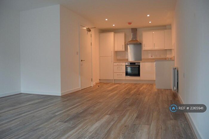 1 Bedroom Flat To Rent In Bell Street, Glasgow, G4