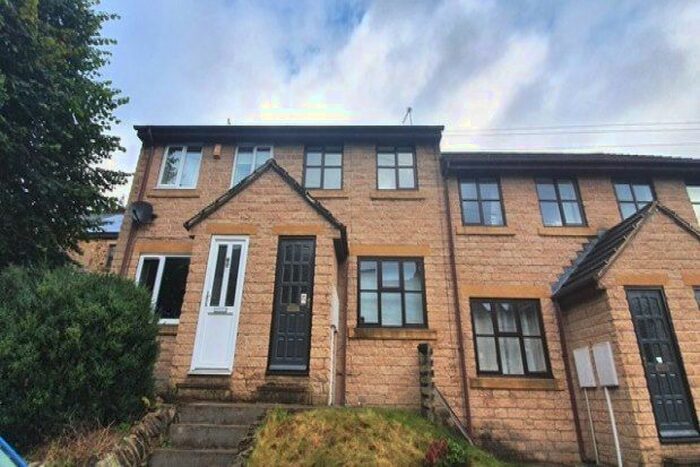 3 Bedroom Town House To Rent In Industry Street, Sheffield, S6