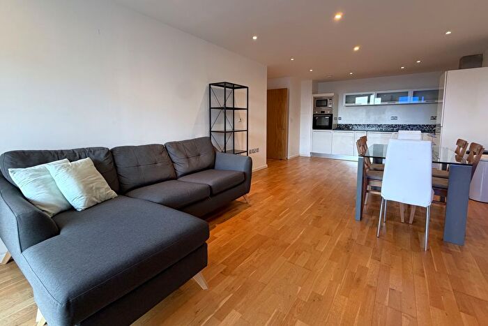 2 Bedroom Flat To Rent In Millharbour, South Quay, E14