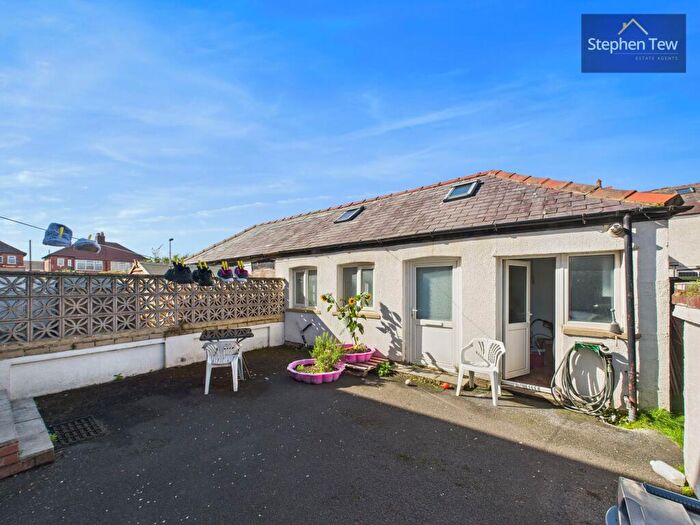 3 Bedroom End Of Terrace House For Sale In Garton Avenue, Blackpool, FY4