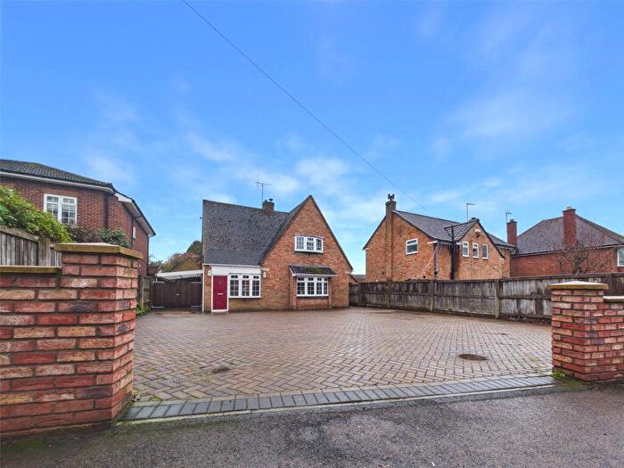 4 Bedroom Detached House For Sale In Tuffley Avenue, Gloucester, GL1
