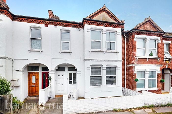 2 Bedroom Maisonette For Sale In Hythe Road, Thornton Heath, CR7