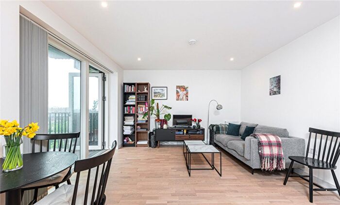 1 Bedroom Flat For Sale In Watson House, Greenleaf Walk, London, UB1