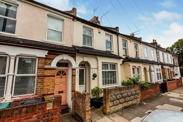 3 Bedroom Terraced House To Rent In Gordon Road, Northfleet, Gravesend, Kent, DA11