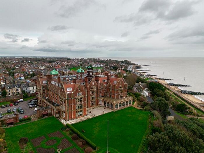 2 Bedroom Retirement Property For Sale In Harvest House Cobbold Road, Felixstowe, IP11