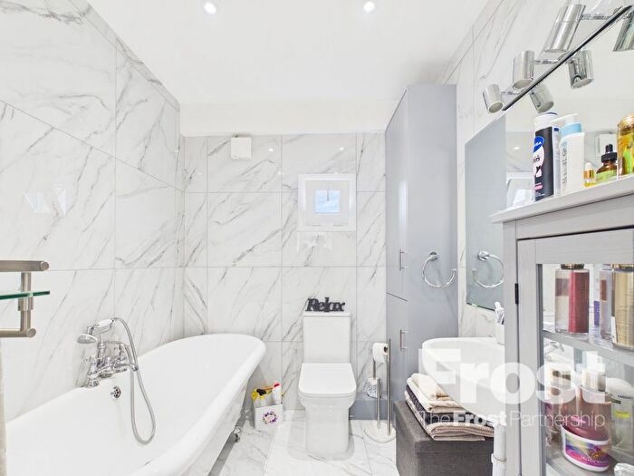 4 Bedroom Semi-detached House To Rent In The Drive, Feltham, TW14