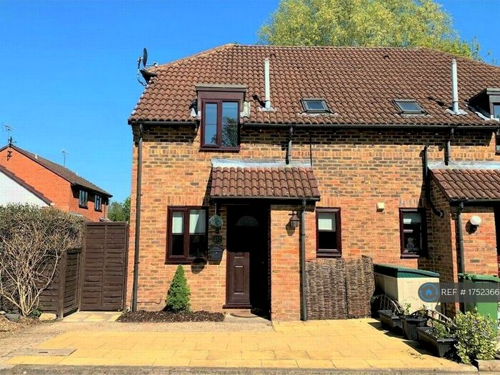 1 Bedroom Terraced House To Rent In Burdock Close, Lightwater, GU18