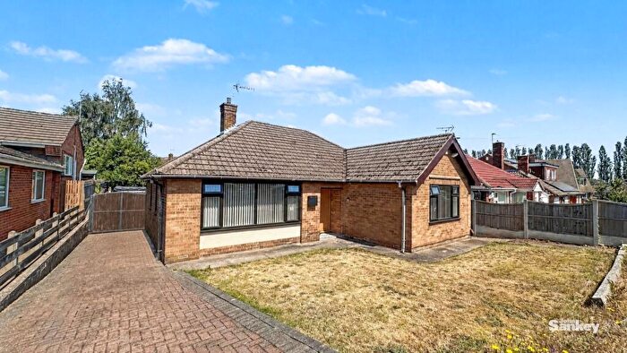 3 Bedroom Detached Bungalow For Sale In Salisbury Road, Mansfield, NG19