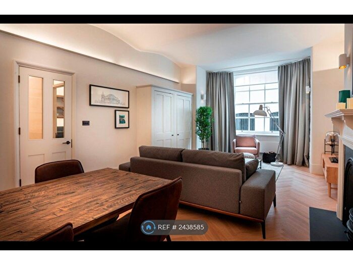 2 Bedroom Flat To Rent In Albert Hall Mansions, London, SW7