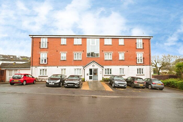 2 Bedroom Flat For Sale In Flavius Close, Caerleon, Newport, NP18
