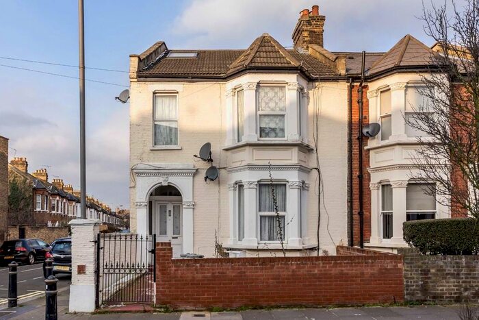 1 Bedroom Flat To Rent In Percy Road, London, W12