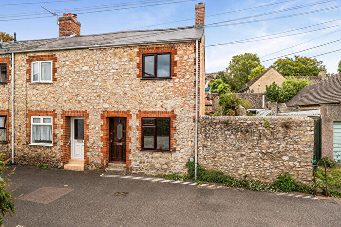 2 Bedroom End Of Terrace House For Sale In North Street, Axminster, EX13