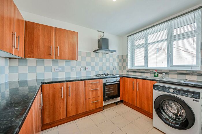 5 Bedroom End Of Terrace House To Rent In George Comberton Walk, Manor Park, London, E12