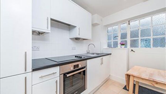 1 Bedroom Flat To Rent In Pelham Court, Fulham Road, Chelsea, SW3