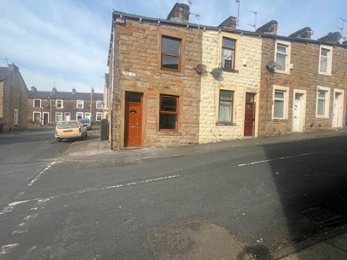 2 Bedroom End Of Terrace House To Rent In Kime Street, Burnley, BB12