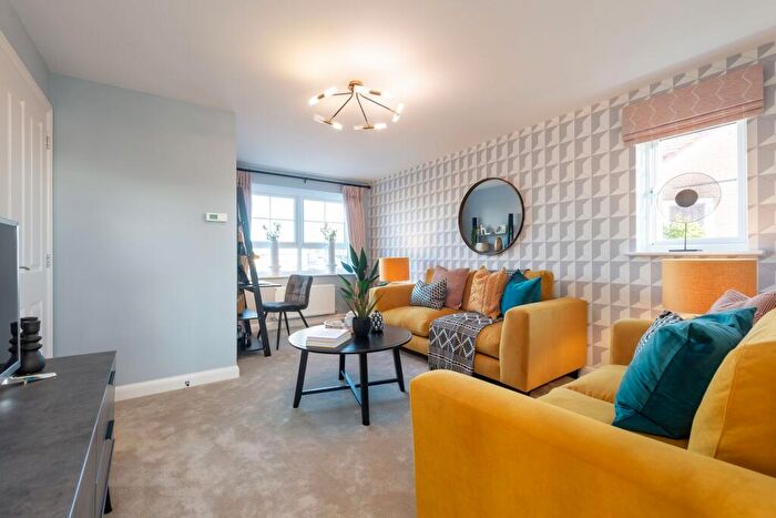 3 Bedroom Terraced House For Sale In Stratford Drive Overstone, NN6