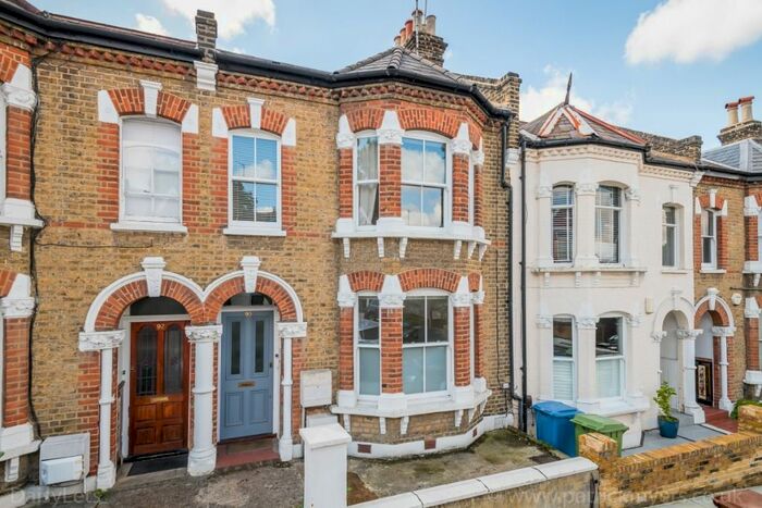 2 Bedroom Flat For Sale In Goodrich Road, East Dulwich, London, SE22