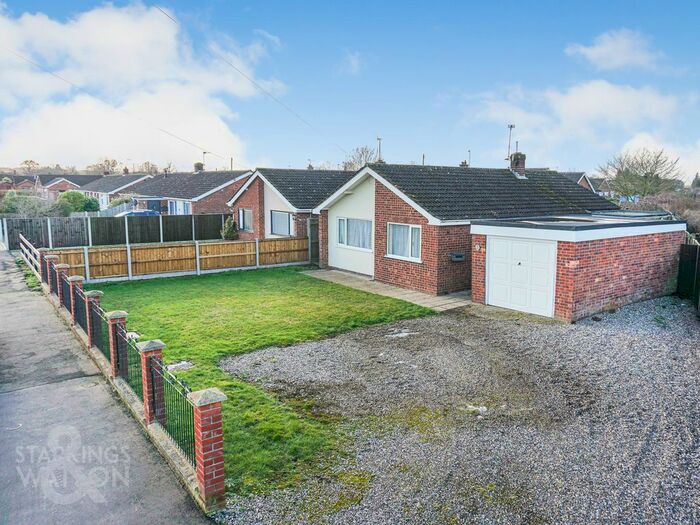 3 Bedroom Detached Bungalow To Rent In Spencer Close, Lingwood, Norwich, NR13