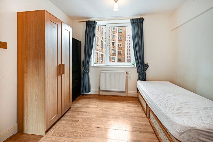 1 Bedroom Flat To Rent In Chelsea Cloisters, Sloane Avenue, SW3