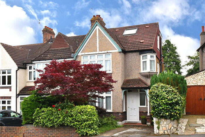 4 Bedroom End Of Terrace House For Sale In Beechfield Road, Bromley, BR1