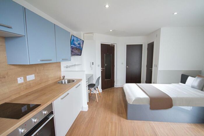 5 Bedroom Apartment To Rent In Deluxe Ensuite Orbital House, Ilkeston Road, NG7