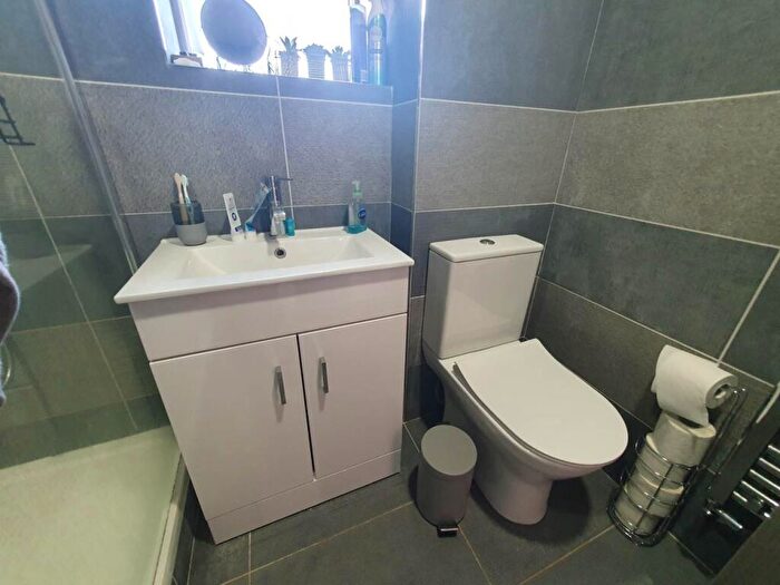 1 Bedroom Flat To Rent In Maindy Road, Cathays, CF24
