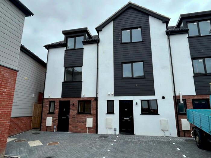 4 Bedroom Terraced House To Rent In Albion Road, Great Yarmouth, NR30