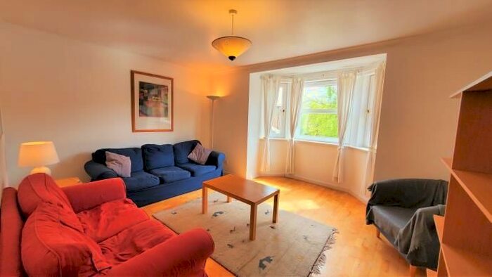2 Bedroom Flat To Rent In Millar Crescent, Morningside, Edinburgh, EH10