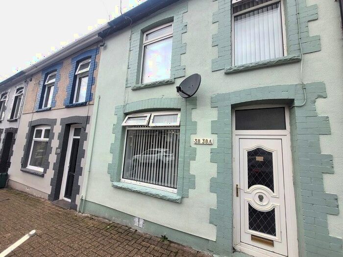 1 Bedroom Flat To Rent In High Street, Gilfach Goch, Porth, Rhondda Cynon Taff., CF39