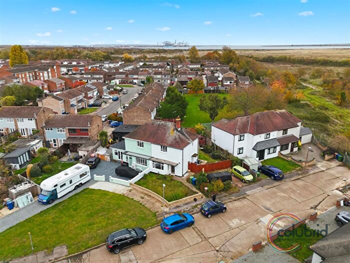 3 Bedroom Semi-Detached House For Sale In Farm Road, East Tilbury, RM18