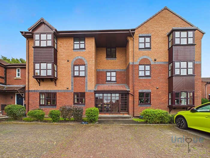 3 Bedroom Flat For Sale In Gilderdale Court, Lytham St. Annes, FY8
