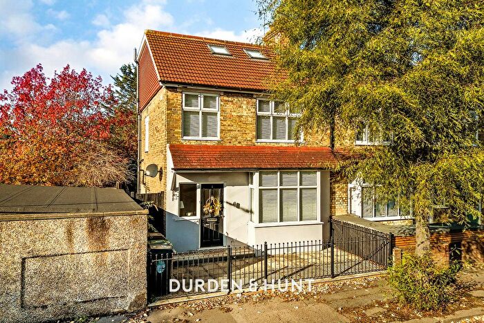 4 Bedroom End Terrace House For Sale In Tufton Road, Chingford, E4