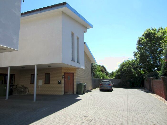 2 Bedroom Flat To Rent In Chartwell Close, Peterborough, PE2