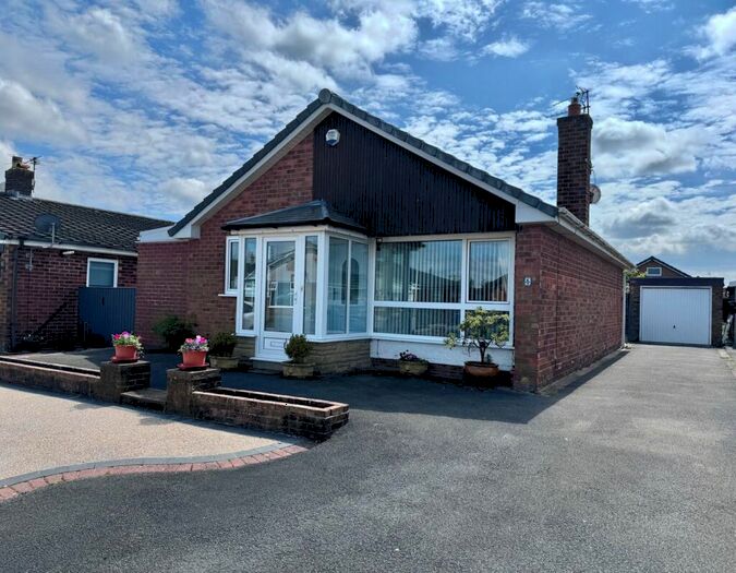 2 Bedroom Detached Bungalow For Sale In Barn Hey, Longton, Preston, PR4