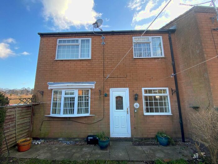 2 Bedroom Semi-Detached House To Rent In Grisedale Walk, Dronfield Woodhouse, Dronfield, S18