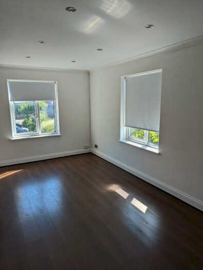 1 Bedroom Flat To Rent In Sparkbridge, Laindon, Basildon, SS15