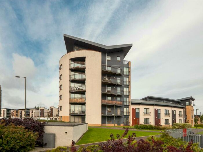 2 Bedroom Flat To Rent In East Pilton Farm Crescent, Edinburgh, EH5