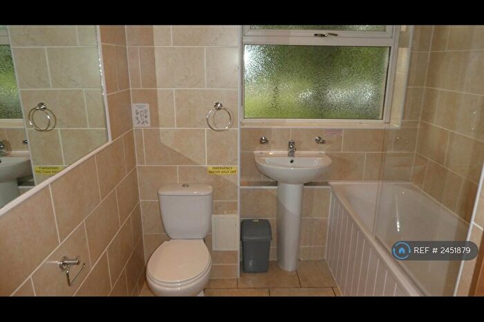 3 Bedroom Flat To Rent In Hmo Licenced - St Mungo Ave, Glasgow, G4