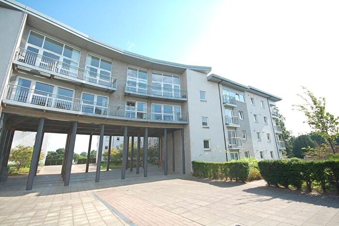 2 Bedroom Flat To Rent In Rubislaw Square, Kepplestone, West End, Aberdeen, AB15