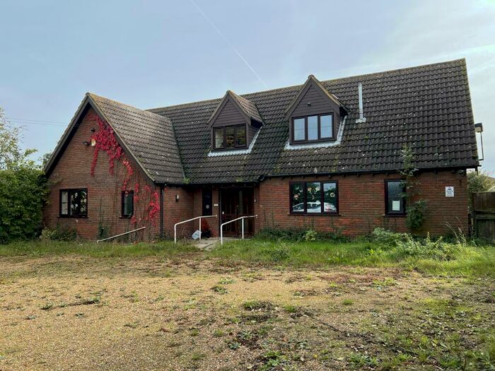 7 Bedroom Detached House For Sale In Cotton End Road, Wilstead, MK45