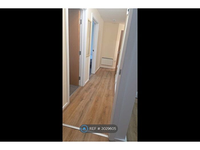 2 Bedroom Flat To Rent In Astley Brook Close, Bolton, BL1