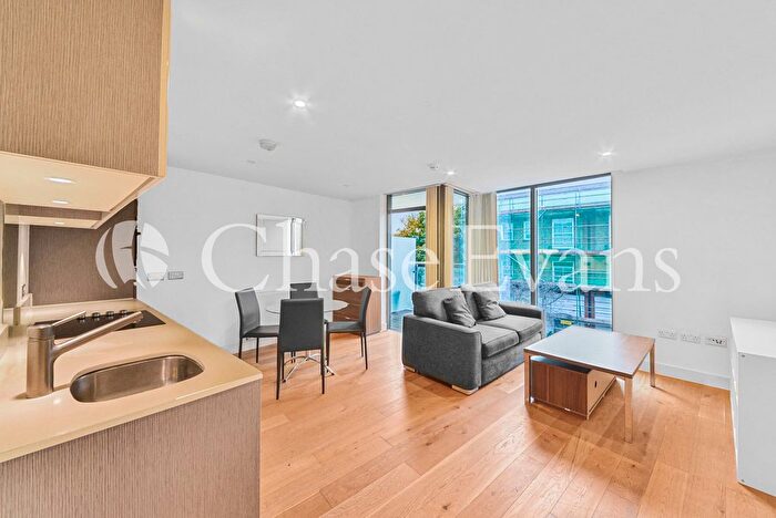 1 Bedroom Flat For Sale In The Arc, Prebend Street, Islington, London, N1