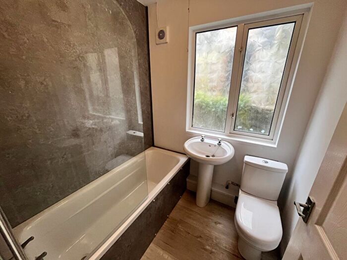 1 Bedroom Flat To Rent In Liskeard, PL14