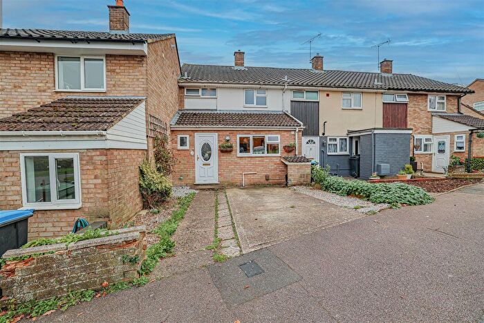 3 Bedroom Terraced House For Sale In Pescot Hill, Hemel Hempstead, HP1